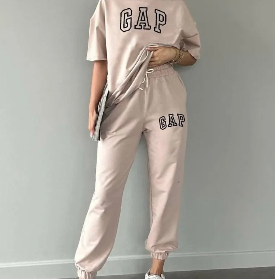 Gap Tshirt Set